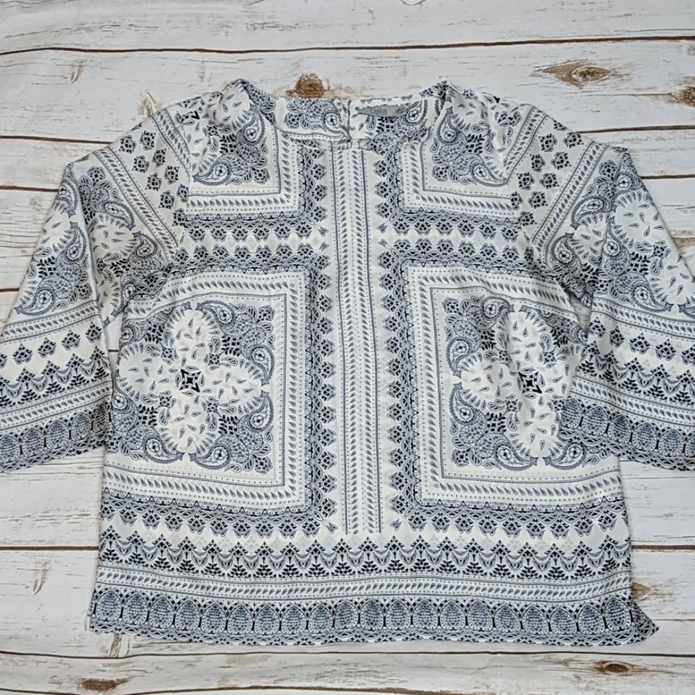 Dalia White/Navy Patterned 3/4 Sleeve Blouse